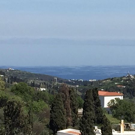 Aiolos Hotel Menites Bagian luar foto