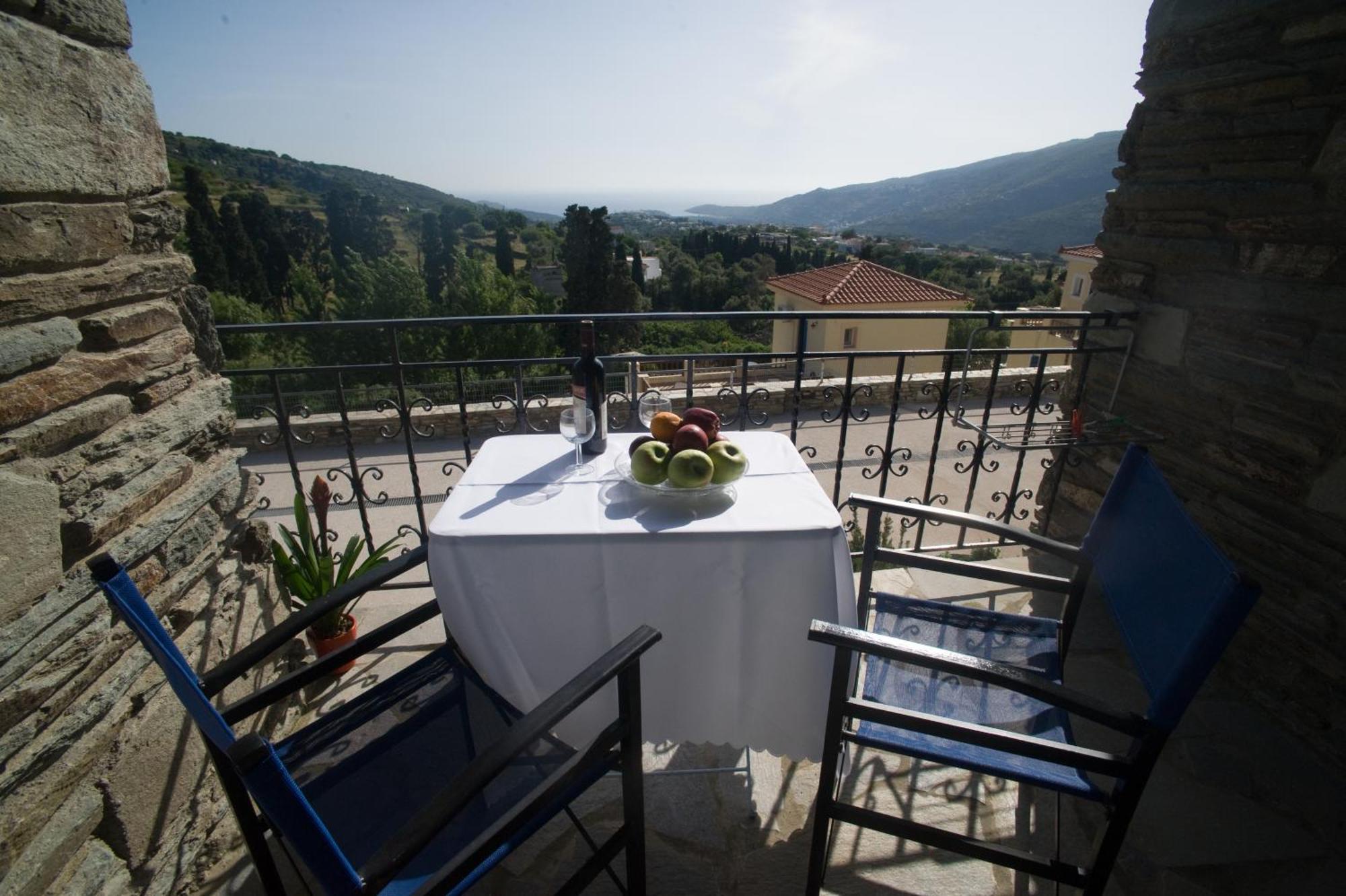 Aiolos Hotel Menites Bagian luar foto