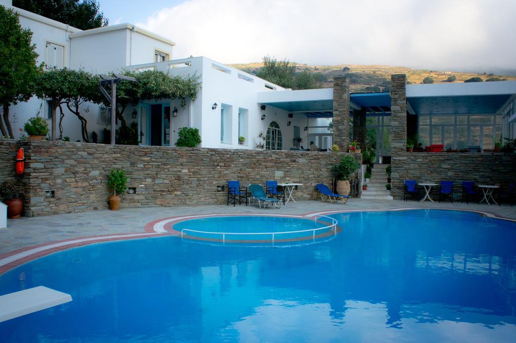 Aiolos Hotel Menites Bagian luar foto