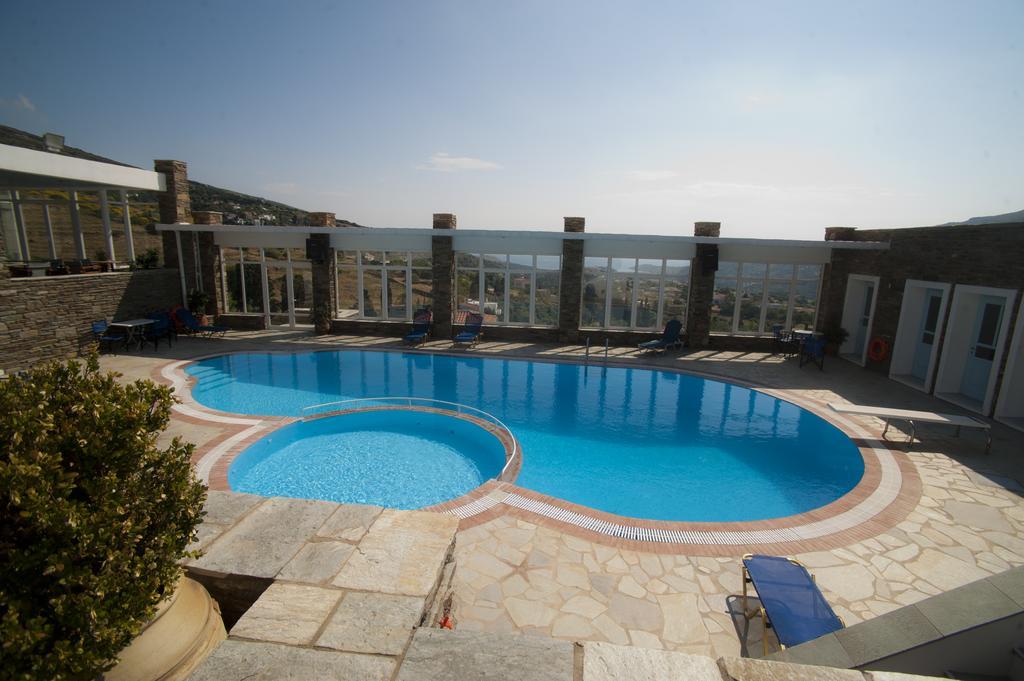 Aiolos Hotel Menites Bagian luar foto
