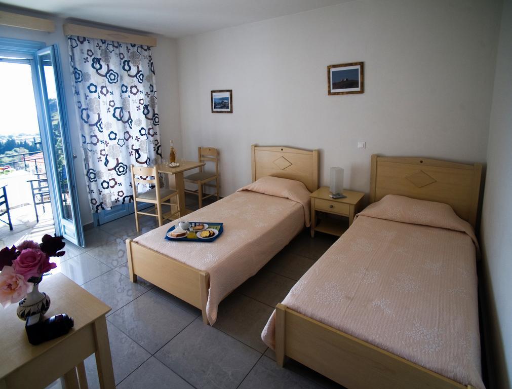 Aiolos Hotel Menites Bagian luar foto