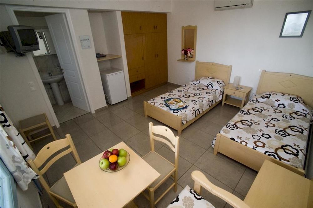 Aiolos Hotel Menites Bagian luar foto