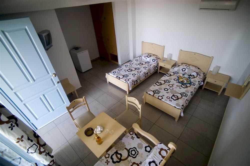 Aiolos Hotel Menites Bagian luar foto