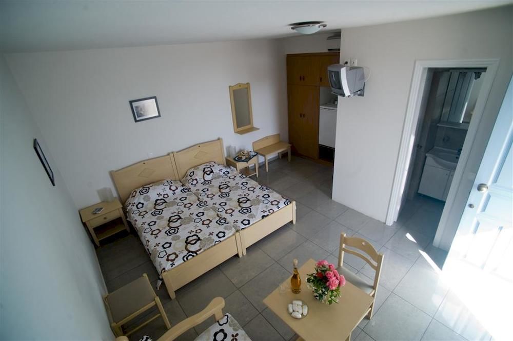 Aiolos Hotel Menites Bagian luar foto