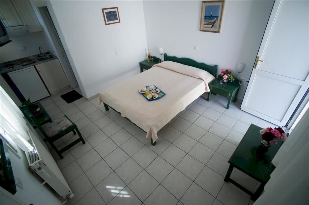 Aiolos Hotel Menites Bagian luar foto