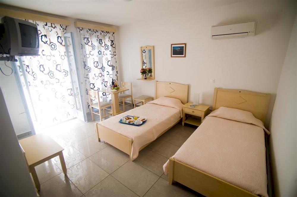 Aiolos Hotel Menites Bagian luar foto