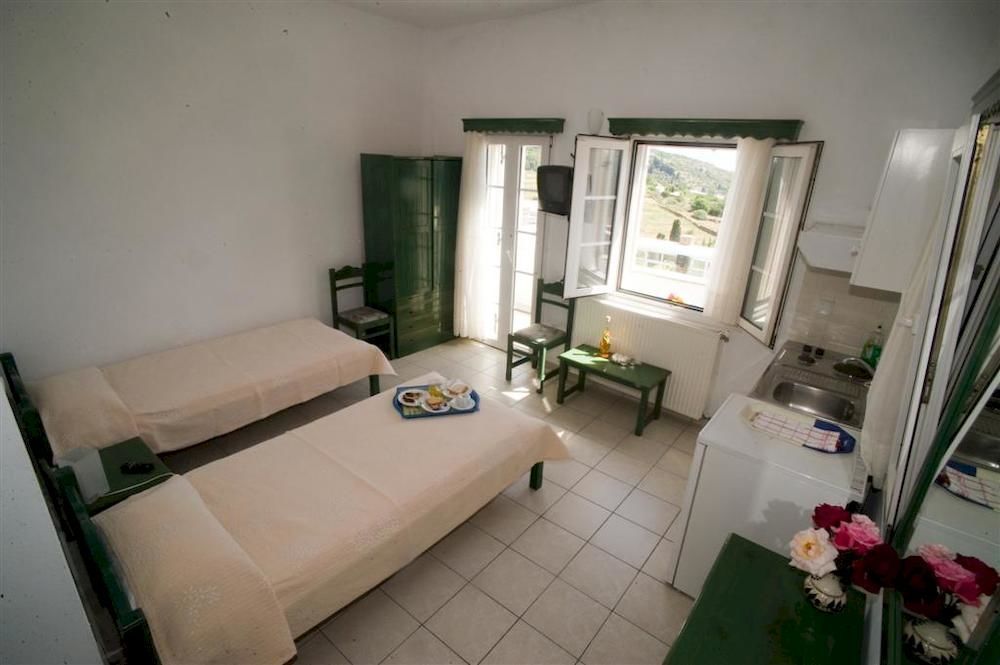 Aiolos Hotel Menites Bagian luar foto