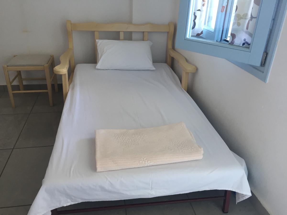 Aiolos Hotel Menites Bagian luar foto