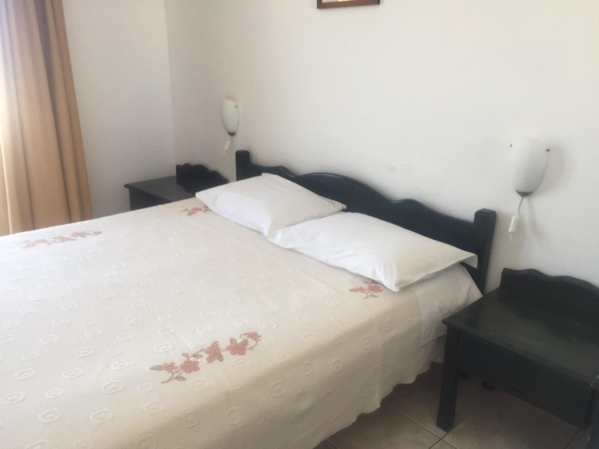 Aiolos Hotel Menites Bagian luar foto