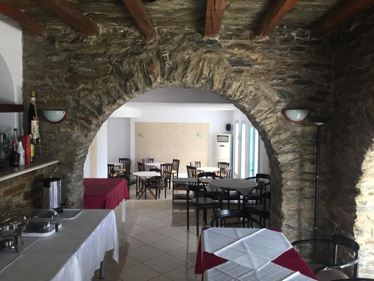 Aiolos Hotel Menites Bagian luar foto