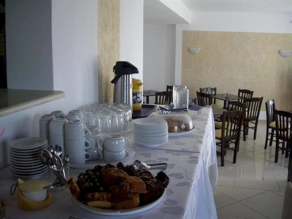 Aiolos Hotel Menites Bagian luar foto