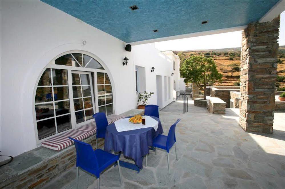 Aiolos Hotel Menites Bagian luar foto